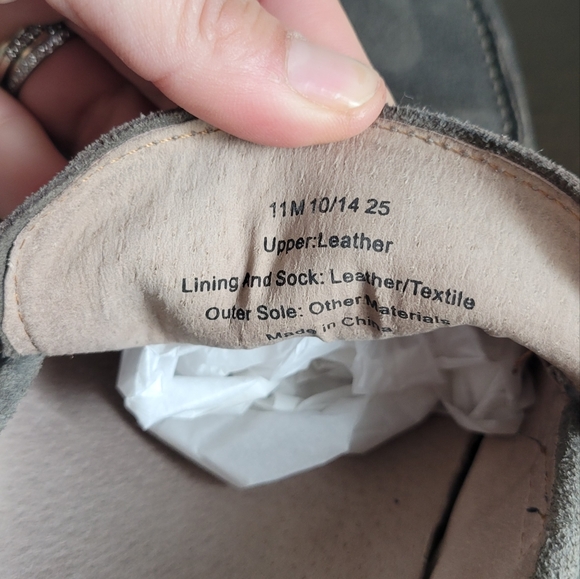 Men size 11 Banana Republic Men’s Grey Leather Penny Loafers, wood sole! - Picture 4 of 4